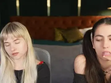 Chaturbate Watch Live Sex Cams of sweetdesiree_