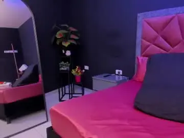Chaturbate Free Live Porn of mia_milff