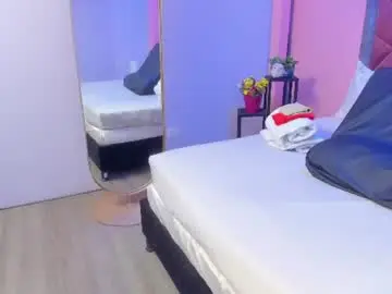 Chaturbate Best live sex cam show of mia_milff