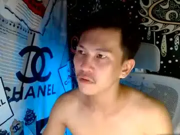 Chaturbate Nude Webcam of ralfhuge24
