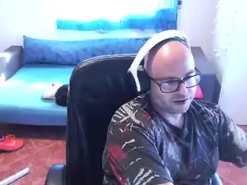Chaturbate Live Sex Cam of ravingr3d3