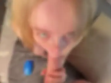 Chaturbate Best live sex cam show of emily0303