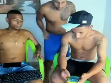 Chaturbate Live Sex Cam of kings_latins