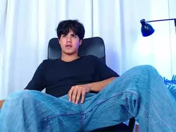 Chaturbate Adult Webcam of dylancum18