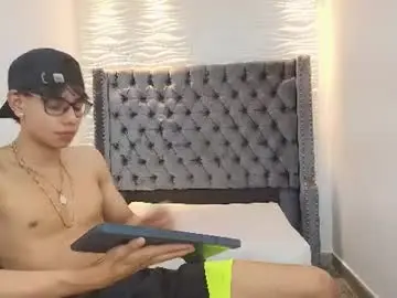 Chaturbate Adult Webcams of lenny_knox2