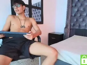 Chaturbate Free Live Porn of lenny_knox2