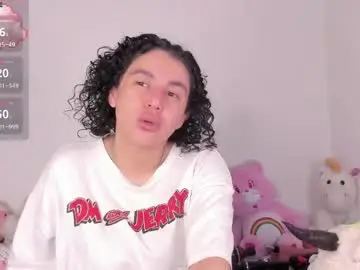 Chaturbate Watch Live Sex Cams of yunahott_