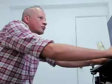 Chaturbate Live Sex Cam of juan__medellin_