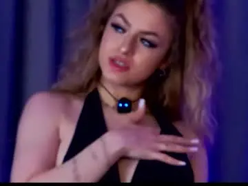 Chaturbate Live Sex Cam of annemaryie