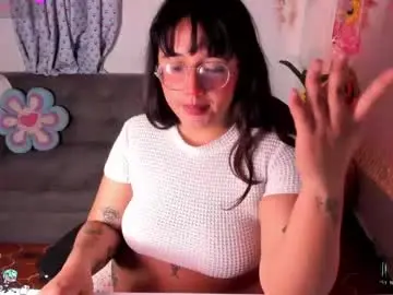 Chaturbate Best live sex cam show of emilycollei