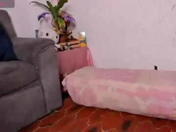 Chaturbate Best live sex cam show of emilycollei