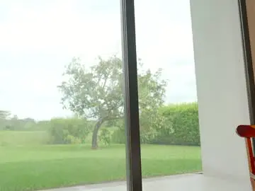 Chaturbate Live Sex Cam of nicolle_mitchelle