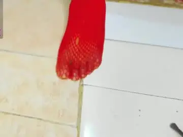 Chaturbate Live Sex Cam of yonnsol_avril