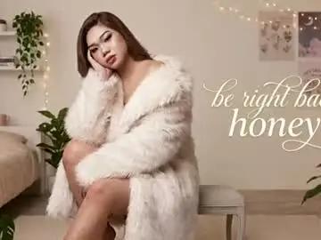 Chaturbate Watch Live Sex Cams of emililicious