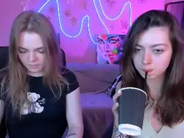 Chaturbate Free Porn Cam of kitniss_dreamy