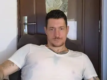 Chaturbate Free Porn Cam of tattooedhunk_
