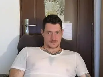 Chaturbate Adult Webcam of tattooedhunk_