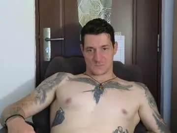 Chaturbate Live Sex of tattooedhunk_
