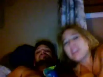 Chaturbate Live Sex Cam of kinkyfloe1999