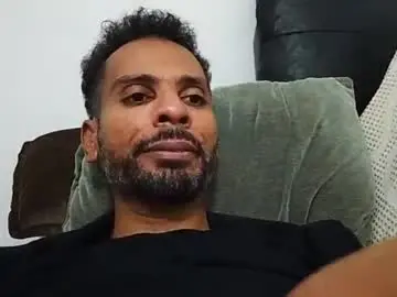 Chaturbate Live Porn of moreno_26cm_br