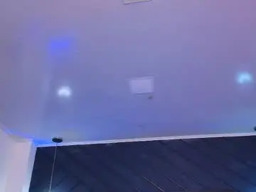 Chaturbate Live Sex Cam of zoee_martins_