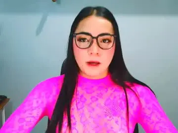 Chaturbate Free Porn Cam of emilyhotasian