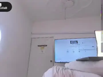 Chaturbate Adult Video Chat of hillarycollins