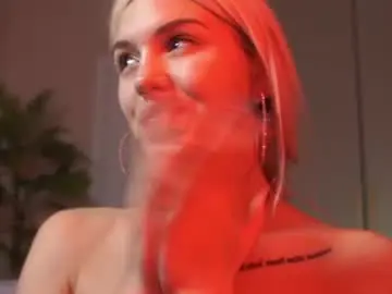 Chaturbate Best live sex cam show of milabunny_