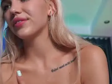 Chaturbate Live Sex Cam of milabunny_