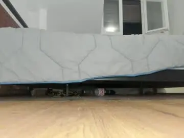 Chaturbate Free Porn Cam of wet_pants2022