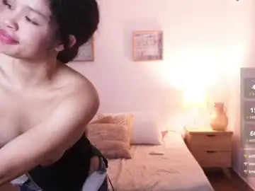 Chaturbate Best live sex cam show of ariaa_23