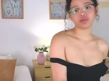 Chaturbate Live Sex of ariaa_23
