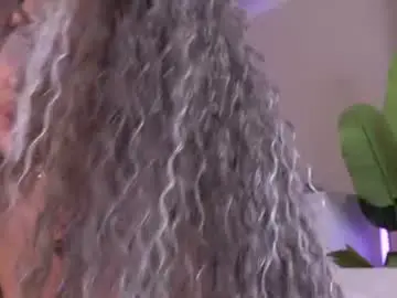 Chaturbate Free Porn Cam of tinydoll_xo