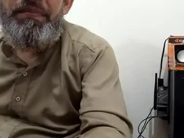 Chaturbate Live Porn of aroomatabbusum354