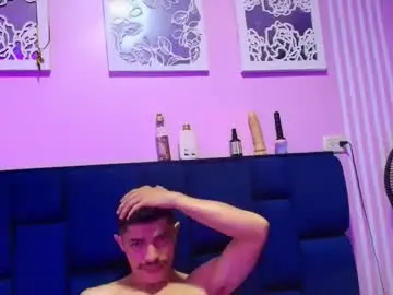 Chaturbate Live Sex Cam of taylor_stele