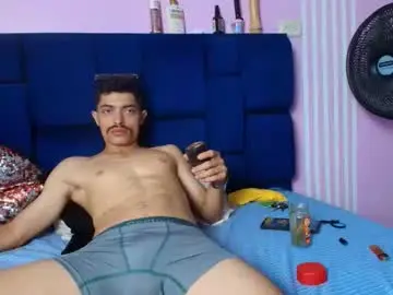 Chaturbate Live Porn of taylor_stele