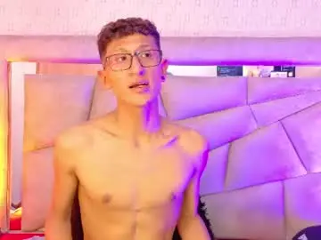 Chaturbate Best live sex cam show of yen_and_dko