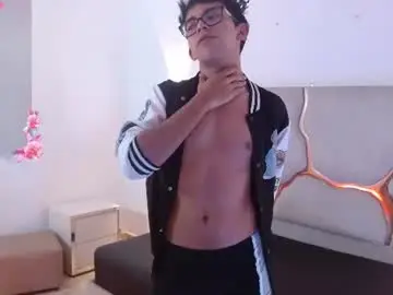 Chaturbate Live Sex Cam of sasan_tay