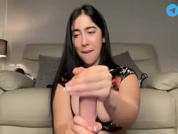 Chaturbate Adult Video Chat of _gummies15
