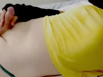 Chaturbate Live Sex Cam of hugecumshots1