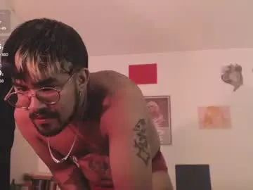 Chaturbate Live Sex Cam of kcleiton