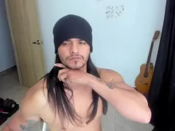 Chaturbate Live Sex Cam of loganhot22