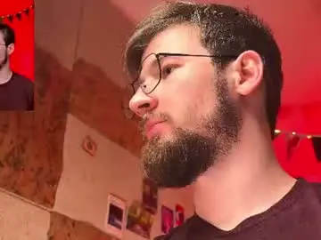 Chaturbate Free Porn Cam of rainbow_farmer_james