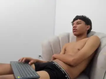 Chaturbate Live Sex of stiven_cum2