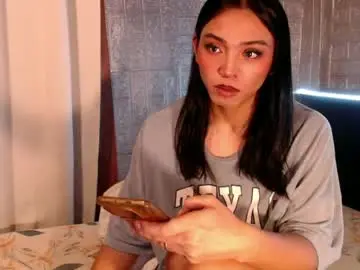 Chaturbate Live Sex Cam of tina_allure