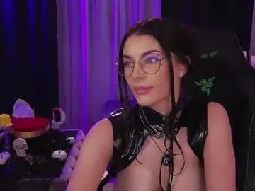 Chaturbate Free Live Porn of mmmaaa1234