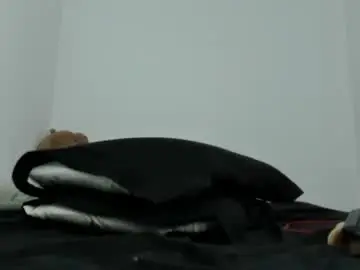 Chaturbate Free Porn Cam of mia__rooms