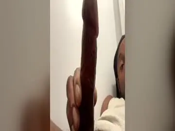 Chaturbate Best live sex cam show of bigblkdick4wife2