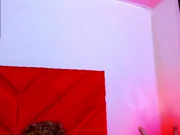 Chaturbate Live Sex Cam of chris18red