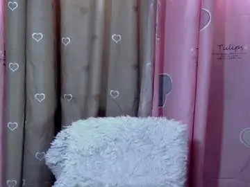 Chaturbate Watch Live Sex Cams of adriannahilcums